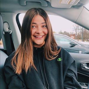 Meet your Posher, Brooke